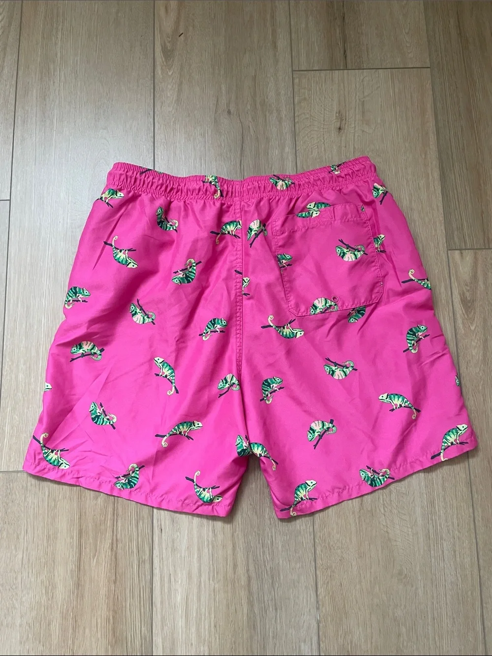 Old Navy Pink Swim Trunks with Green Chameleon Print, Men L #0143 - Picture 4 of 5